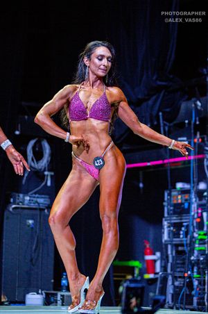 BIKINI МАСТЕРА +40